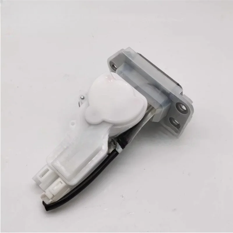 

Tail Door Lock Machine For Suzuki SX4 Swift Rear Door Lock Trunk Lid Lock Block 82510-63J01
