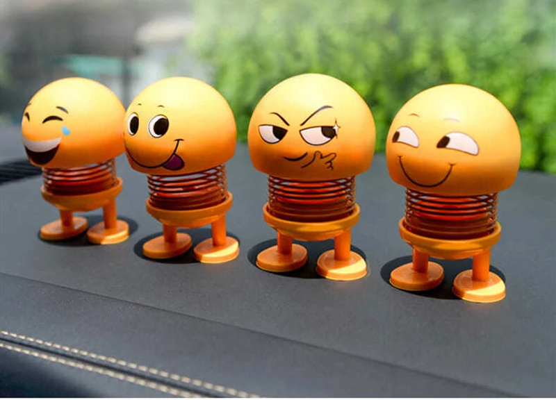 Poupée Nod secouant drôle de voiture, visage de dessin animé mignon, jouets de tête, décoration de voiture, tableau de robot Prada, joli jouet de