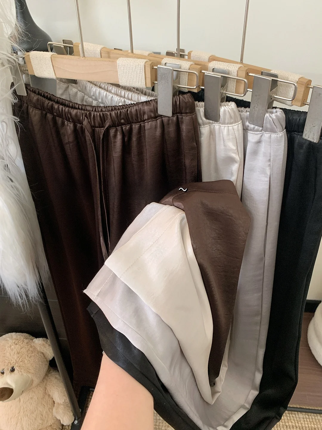 2026 New Korean Style Casual Pure Color Drawstring Smooth Silk Satin Drape Wide Leg Women's Pants High Waist Commute Wind