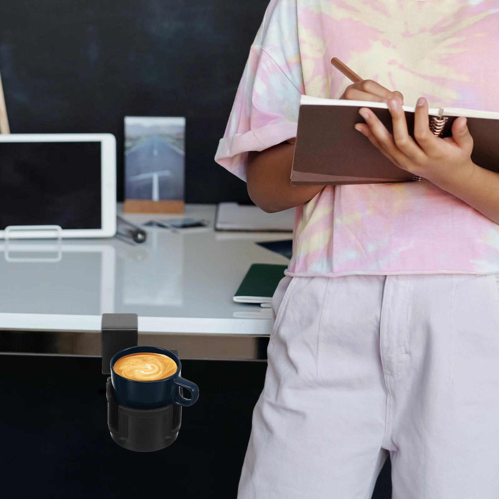 

180-градусный регулируемый настольный держатель для чашки, зажим, защита от разливов, край стола, держатель для напитков для офиса, универсальный, экономия