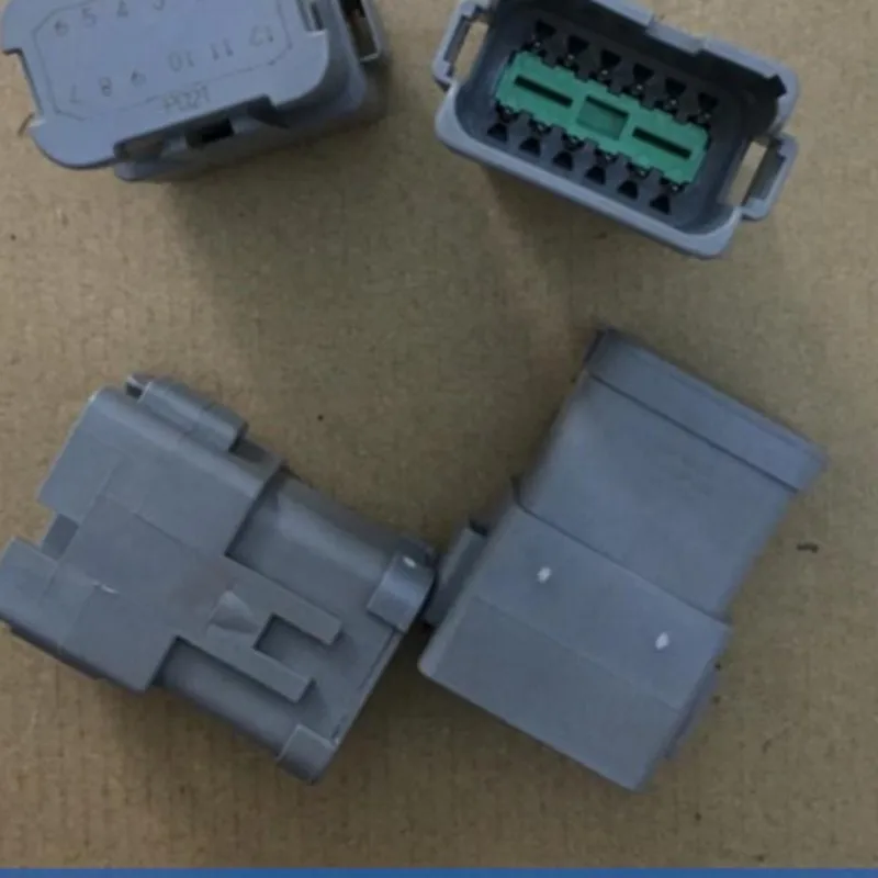 

1pcs DT04-12PA-P021 DT04-12PA-P030 DTM15-12PA DT-RT1 EEC-5X650B chips Electronic connector