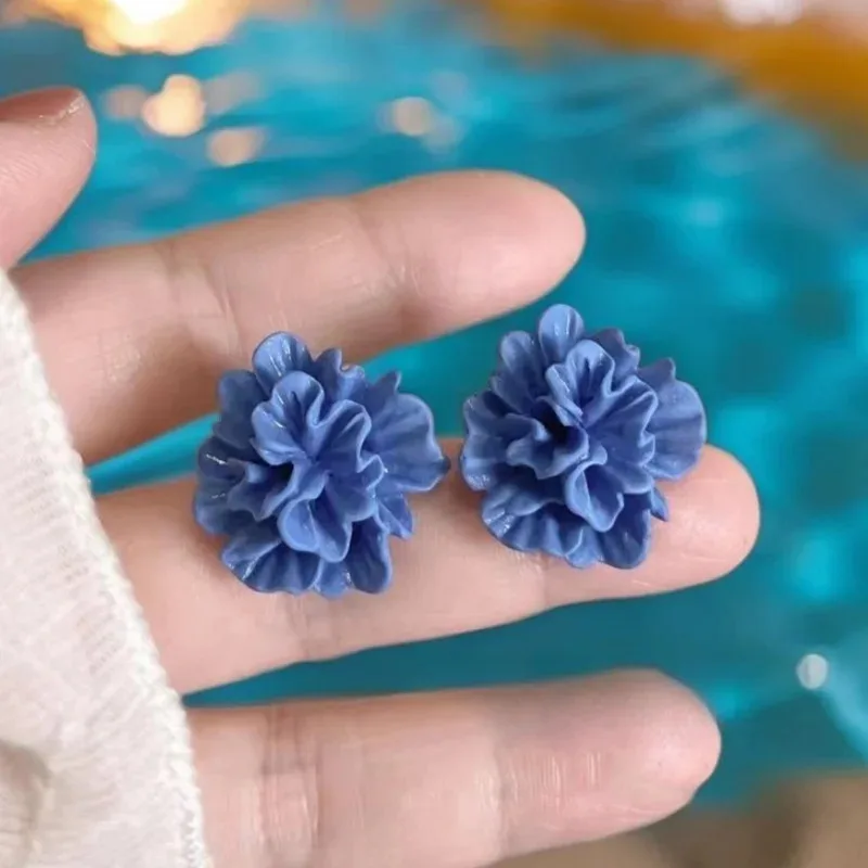 

Found Form Blue Flower Resin Stud Earrings Women Exaggerated Cute Wedding Party Statement Jewelry Gift