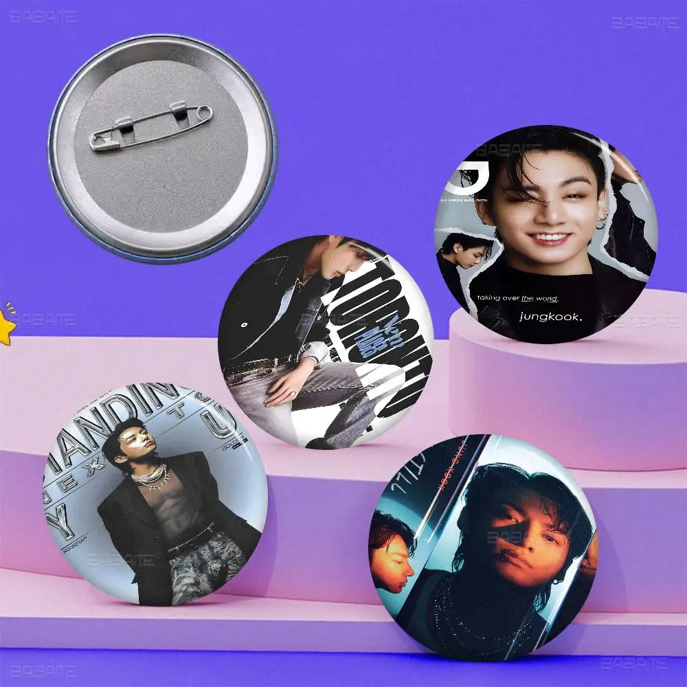 J-Jung K-Kook دبابيس زر مستديرة شعار دبابيس الإبداعية على ظهره الملابس الديكور موضة الكرتون مجوهرات هدايا