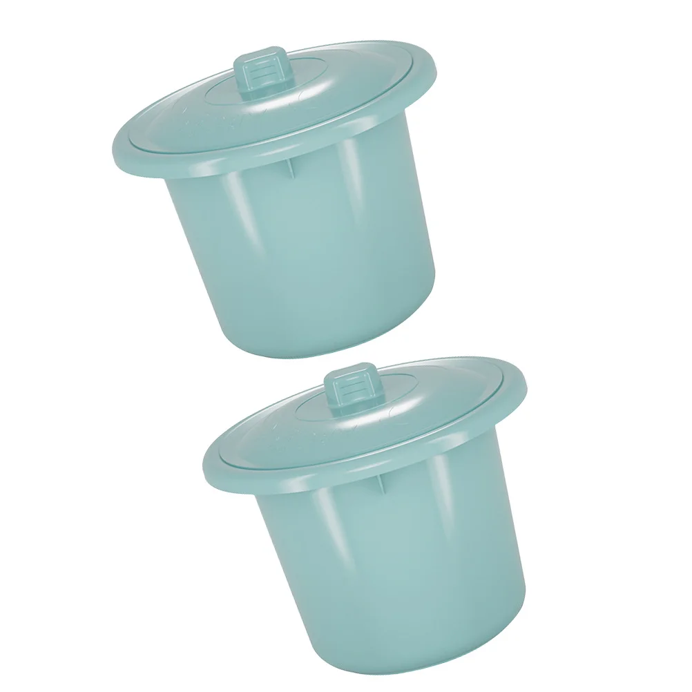 

2Pcs Thickened Plastic Urine Pot for Children and Grownups Stable Lightweight Spittoon with Cover Easy Carry Home Travel Random