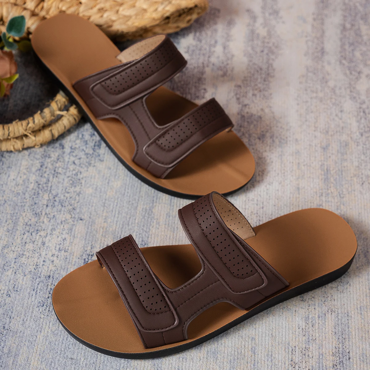 Modische Damen-Sandalen mit doppeltem Riemen, ausgehöhlt, bequem, atmungsaktiv, weiche Passform, verschleißfeste Polyurethan-Außensohle – Detail 17