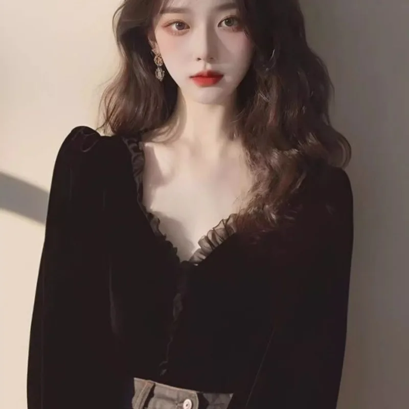 

French Black Top Early Spring New Style Princess V-neck Special Beautiful Small Shirt Sleeveless TT669