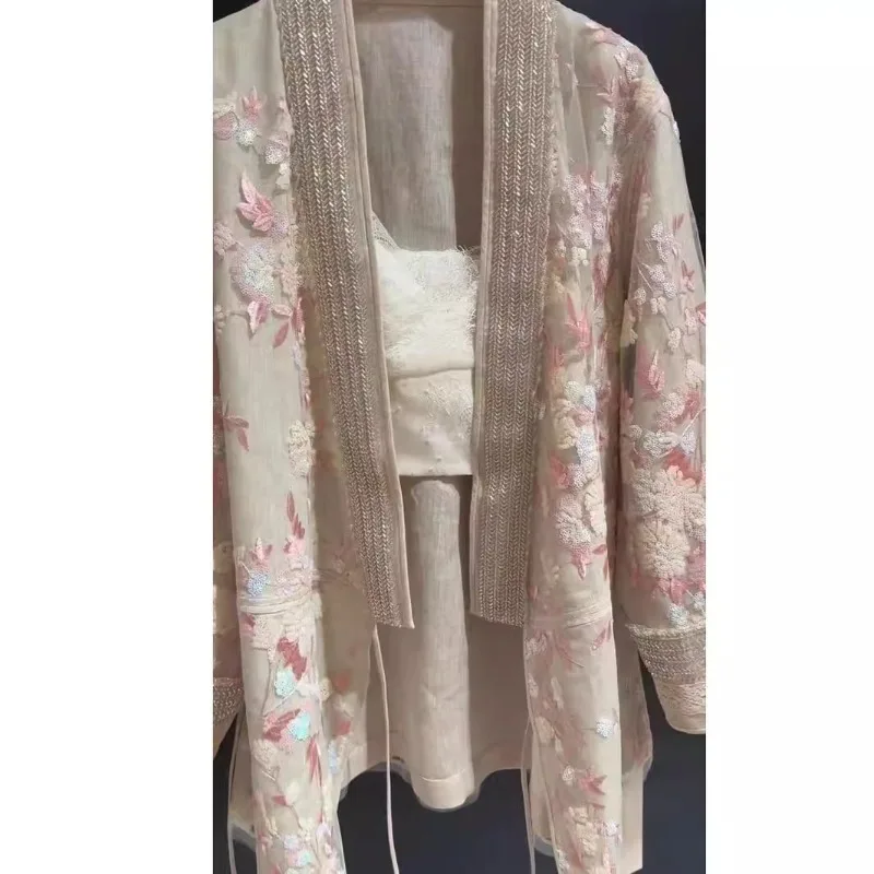 

Весенне-летняя новая женская одежда с вышивкой бисером в стиле ретро, свободное повседневное солнцезащитное пальто, женский легкий кардиган с v-образным вырезом, топ