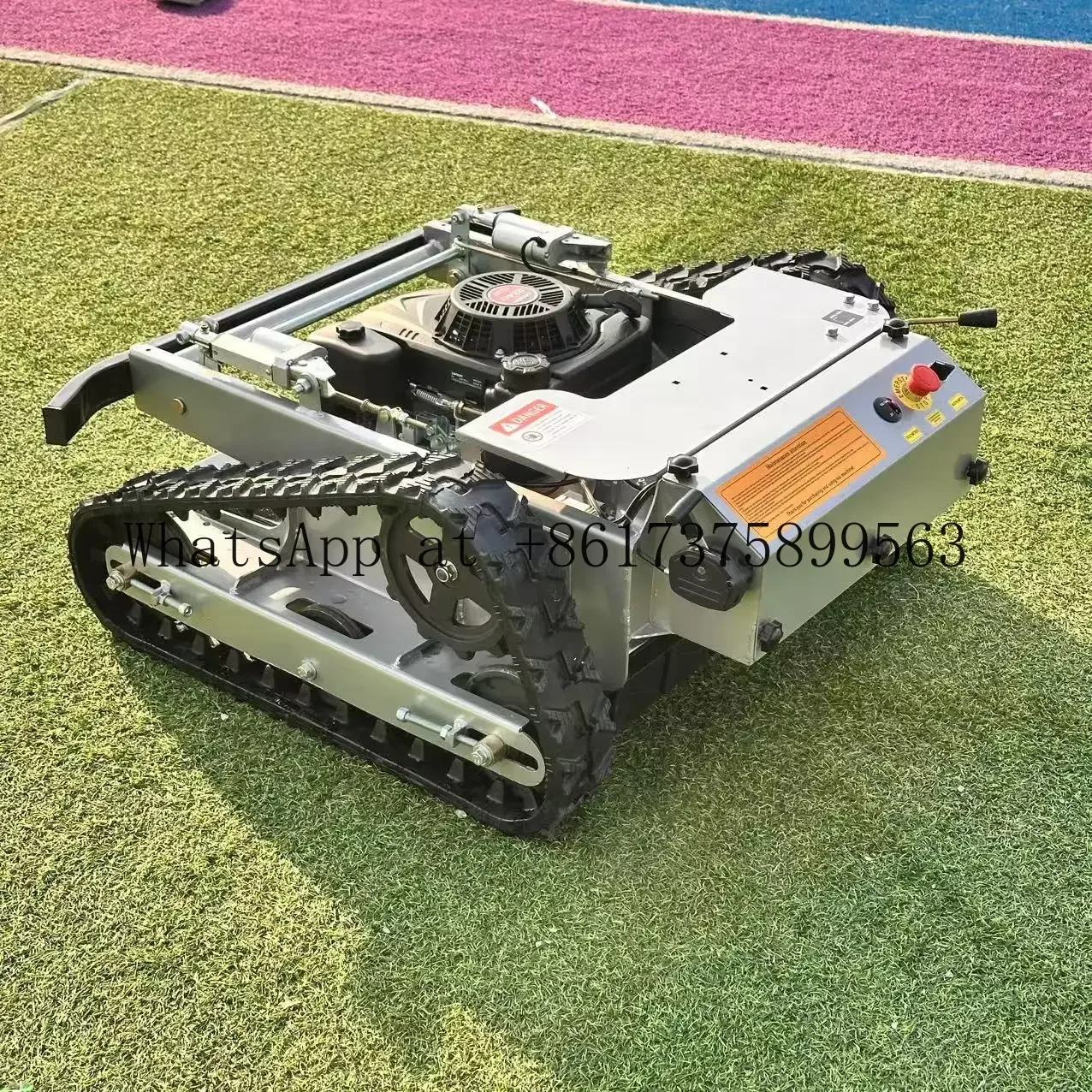 Customized Special Lawn Mower For Garden Orchard Lawn Maintenance 7.5Hp Crawler Type 550mm Remote Control