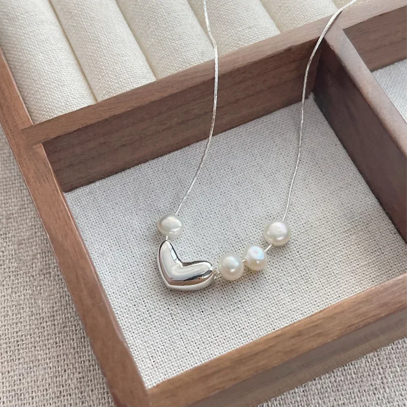 

Love Heart Necklace Pearl Jewelry for Women Irregular Shape Design Minimalist Gift Versatile Layering Piece Elegant Jewelry