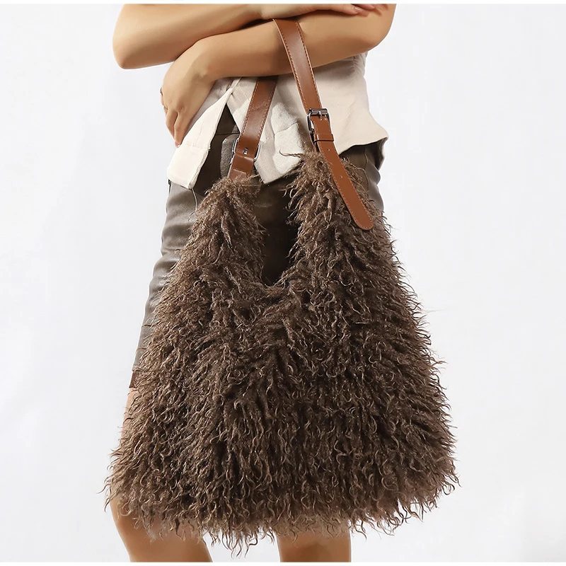 Lange, lockige, flauschige Plüsch-Umhängetasche, Y2k-Mädchenmode, große Damen-Winterhandtasche, einfarbige Tragetasche – Detail 7