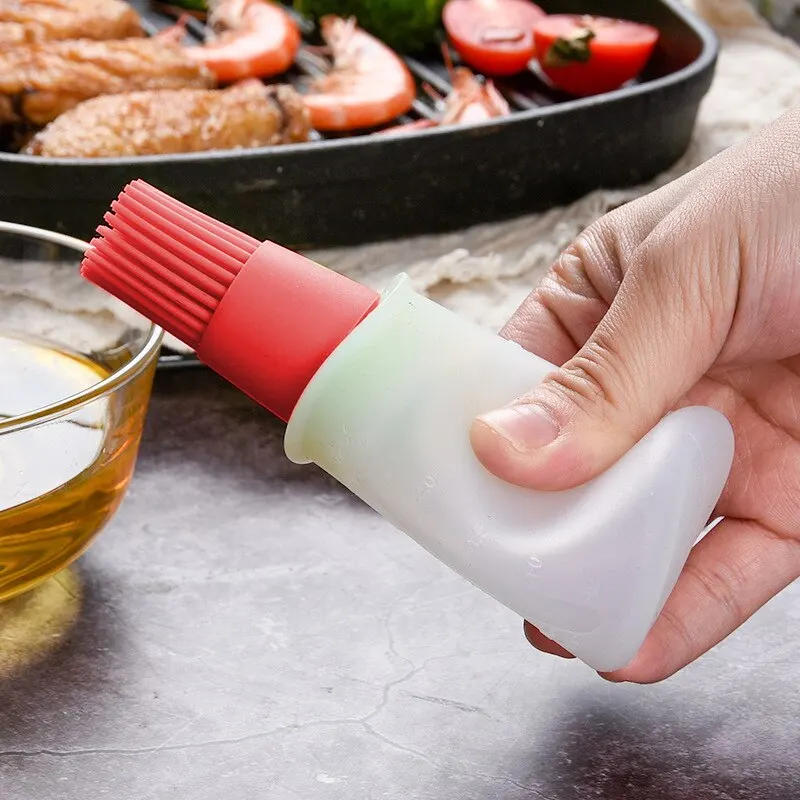 1 Red Silicone Charcoal Barbecue Oil Brush With Cap Oil Bottle Camping Tool Baking Brush Creative Oil Pot with Scale