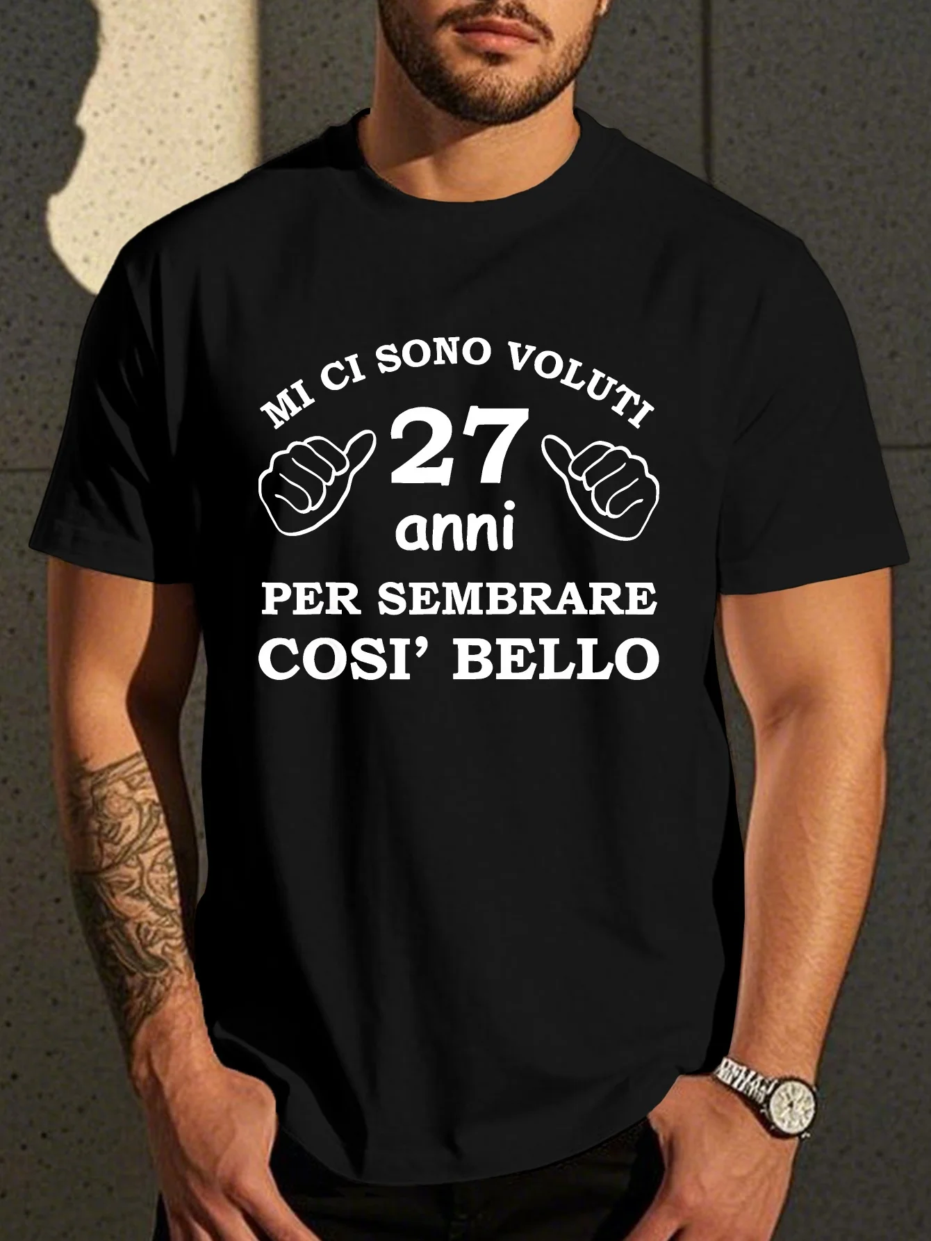 Funny Men's Black Graphic T-Shirt Italian 27 Anni Bold Letter Print Thumbs up Birthday Slogan Statement Design 100% Cotton Heavyweight Short Sleeve Casual Streetwear Tee