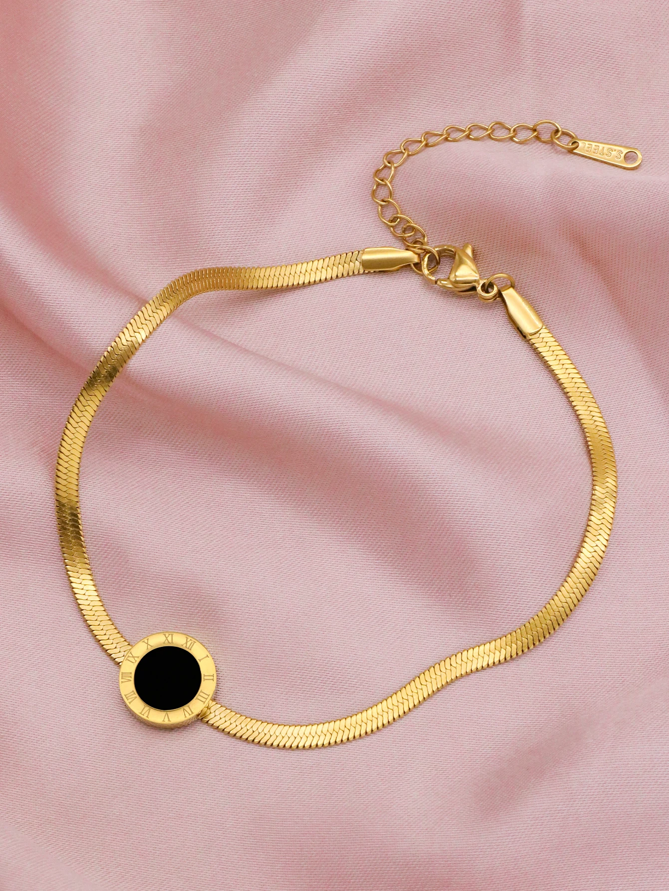 1 Piece 2024 Fashion Roman Digital Black Round Zircon Sexy Women\'s Feet Chain Snake Bone Chain Jewelry Wholesale