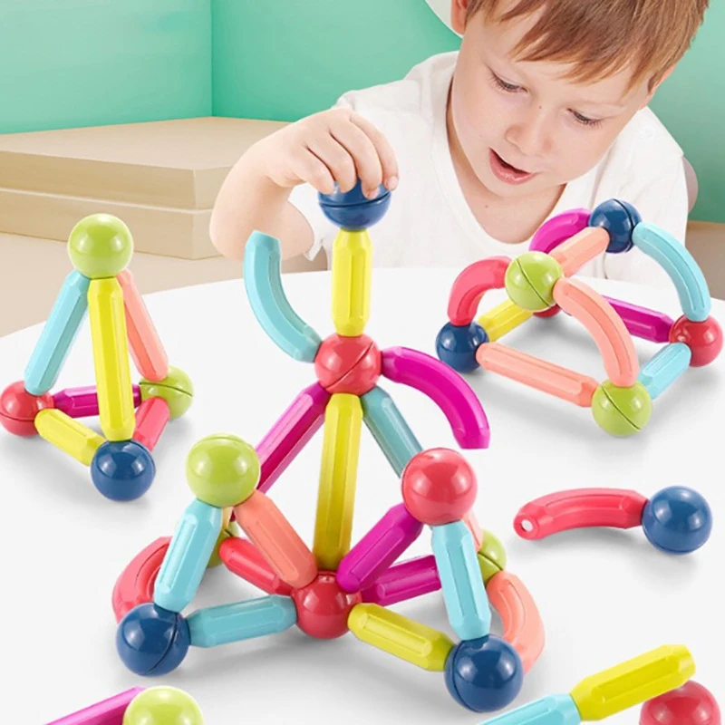 Set di cubi magnetici per blocchi di costruzione Educazione precoce Puzzle per lo sviluppo del cervello Giocattolo creativo con asta magnetica per bambino