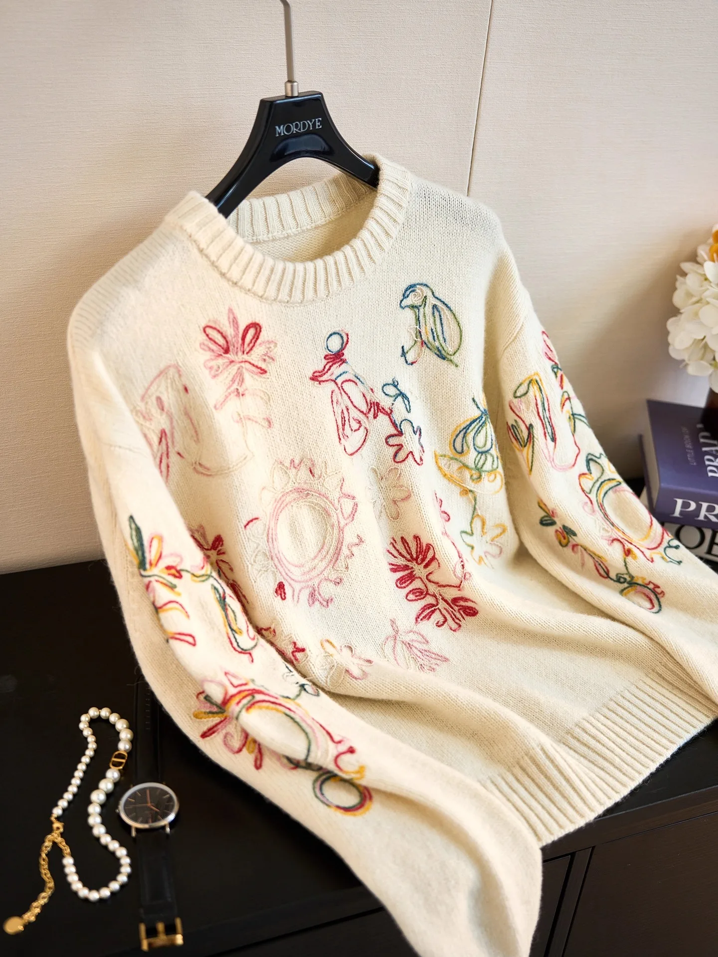 

Вязаный свитер из 100% шерсти с вышивкой: уютный узор с птицами и цветами, базовый слой для осени и зимы, женская мода