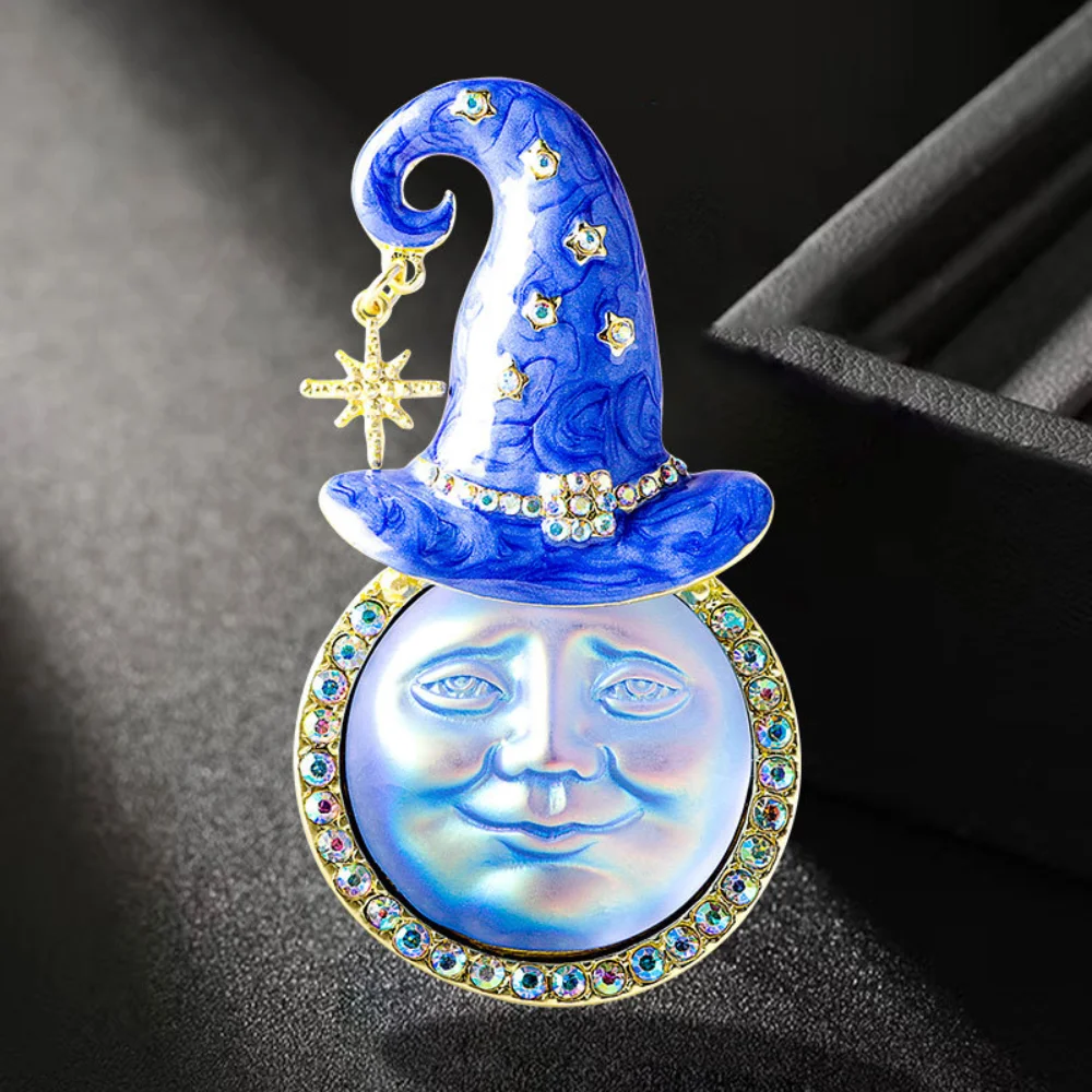 Luxury Rhinestone Brooches Fashion Elegant Straw Hat Clown Brooch Exquisite Vintage Smiling Face Brooch Women