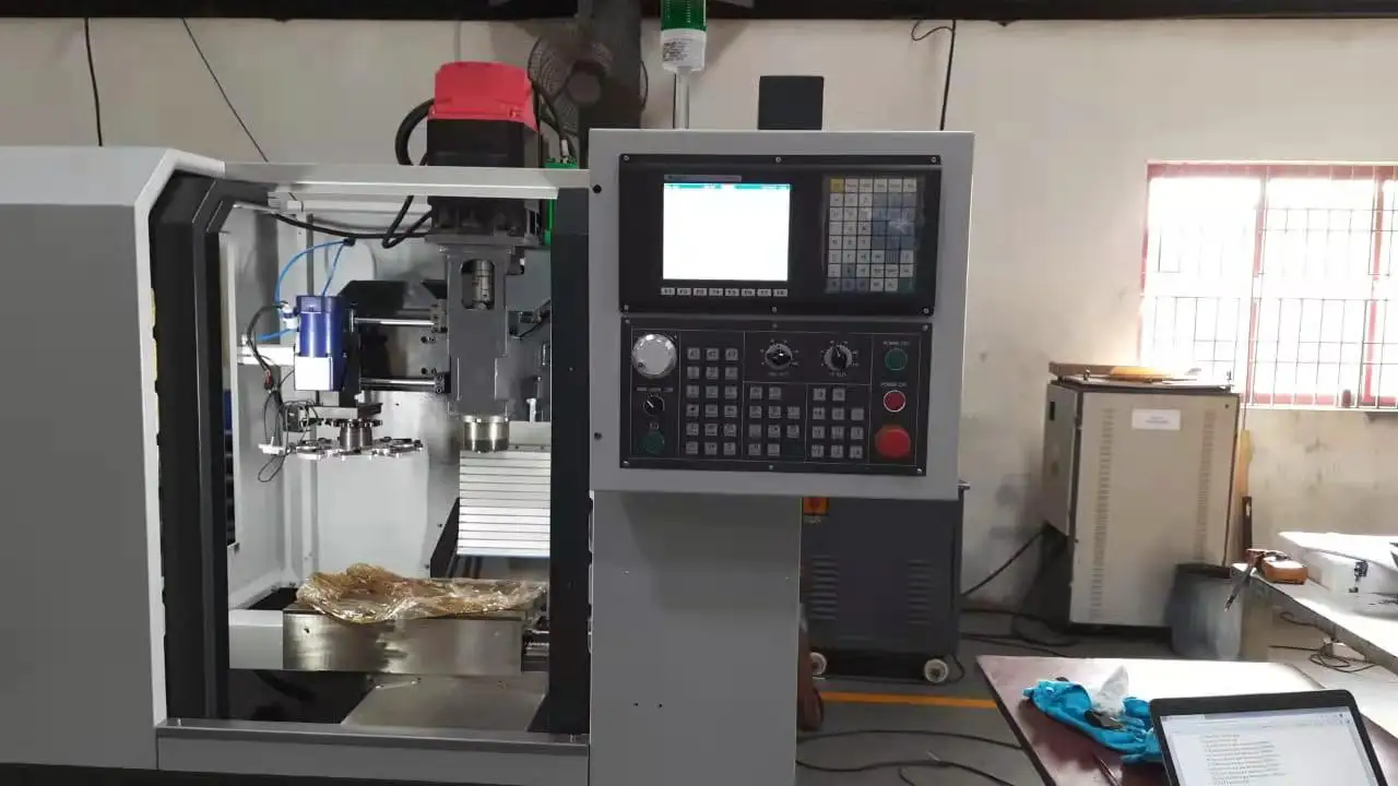 CNC control system controls rack and pinion 3kw spindle CNC cutting machine and wood router CNC