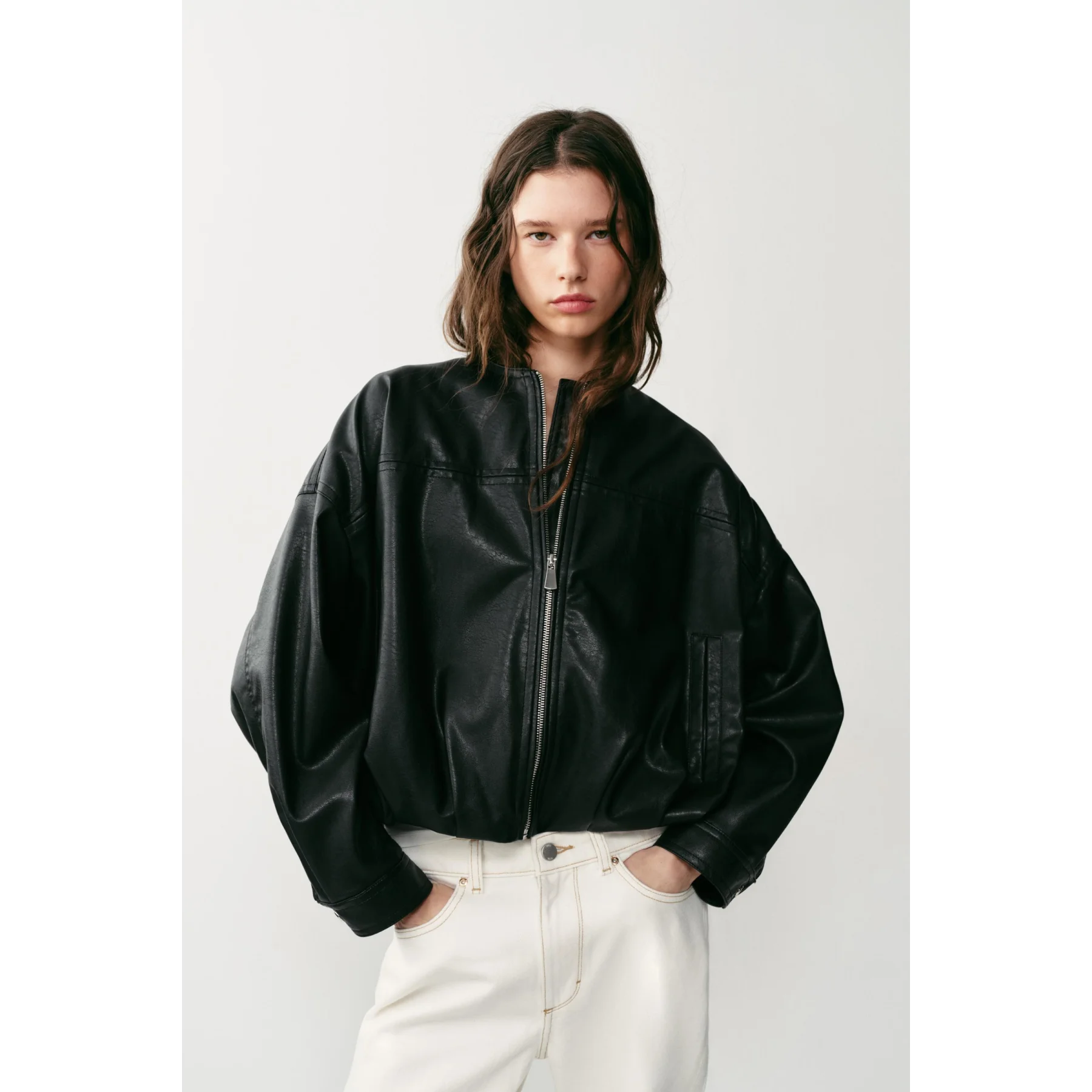 Fashionable Leather Effect Pilot Jacket Women's Short Outerwear Zipper Closure Long Sleeve Standard Fit Polyester Fiber