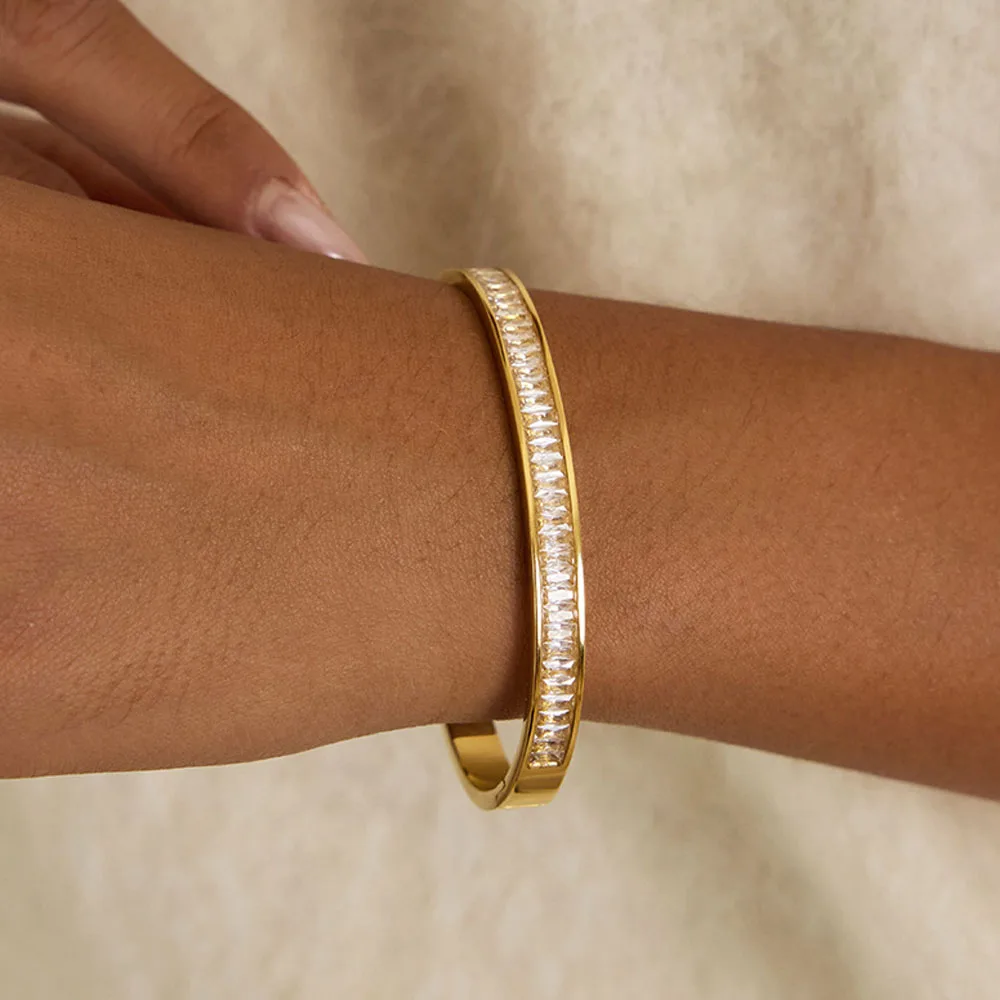 

Women Rhinestones Bracelets Minimalist 18K Gold-Plated Stainless Steel Bracelet Fashion Light Luxury Jewelry