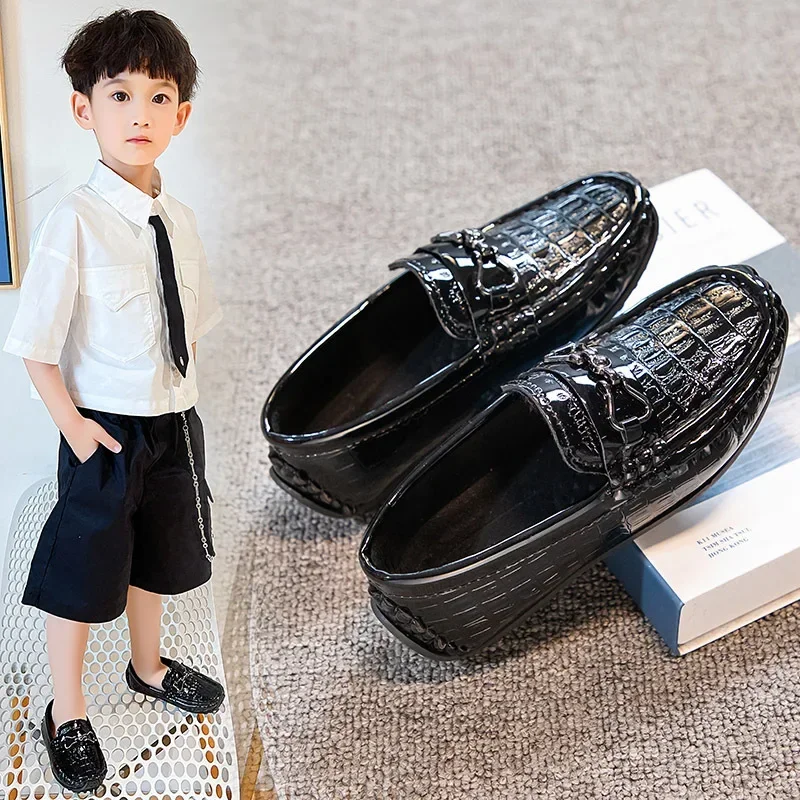 2023 Boys Versatile Glossy Leather Shoes for Party Wedding Shows Kids Fashion Solid Black Flat Non-slip Children Moccasin Shoes