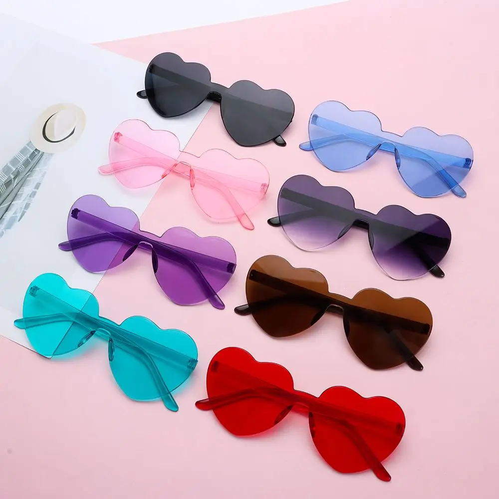 Party Favor Eyewear Trendy Transparent Sunglasses for Women Rimless Heart Glasses Heart Sunglasses