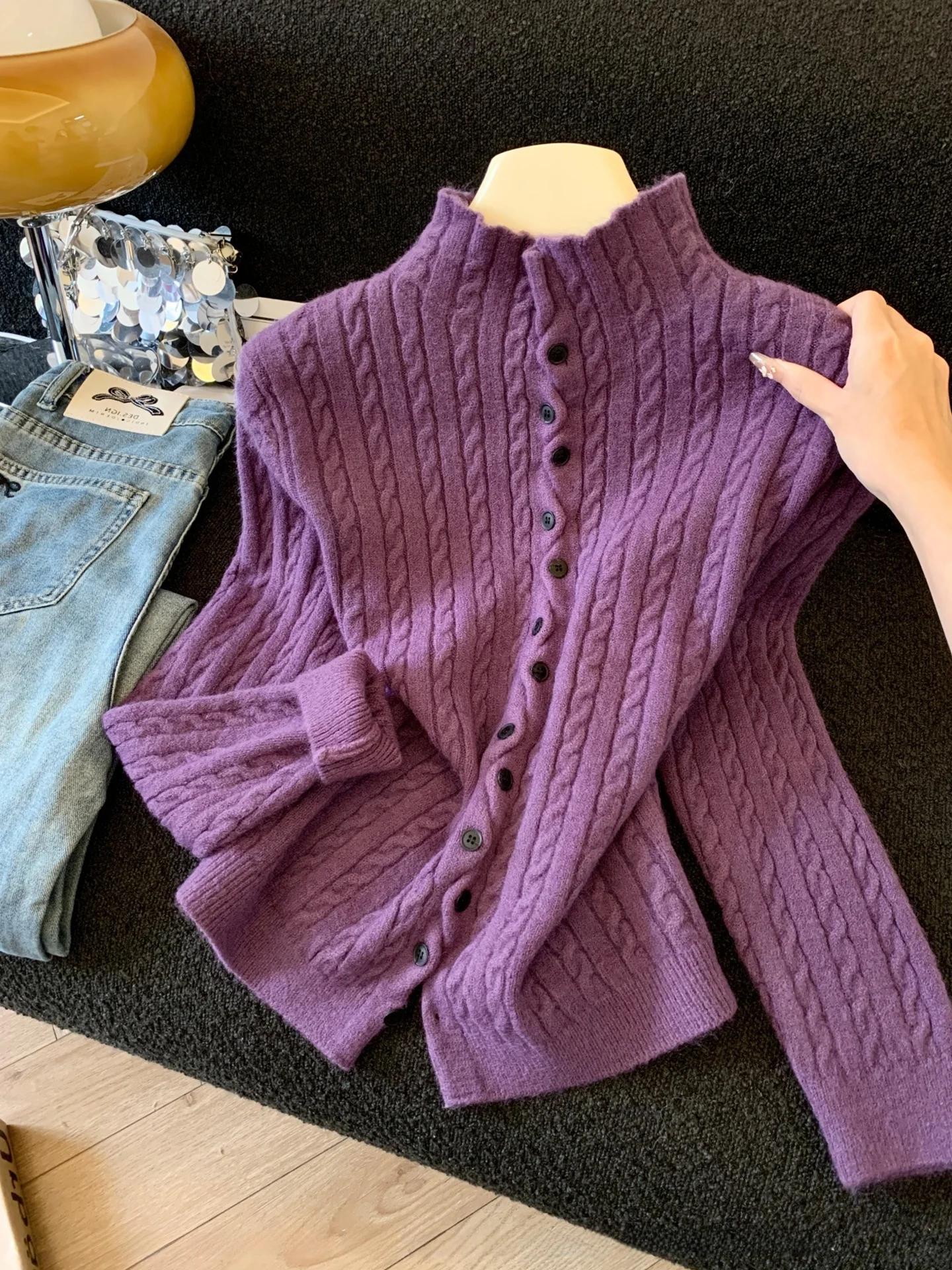 

Soft Comfortable Camere Knitwear Women's Long Sve Pure Color Faionable Top Single Button Design Winter 2025 Poetic Lin