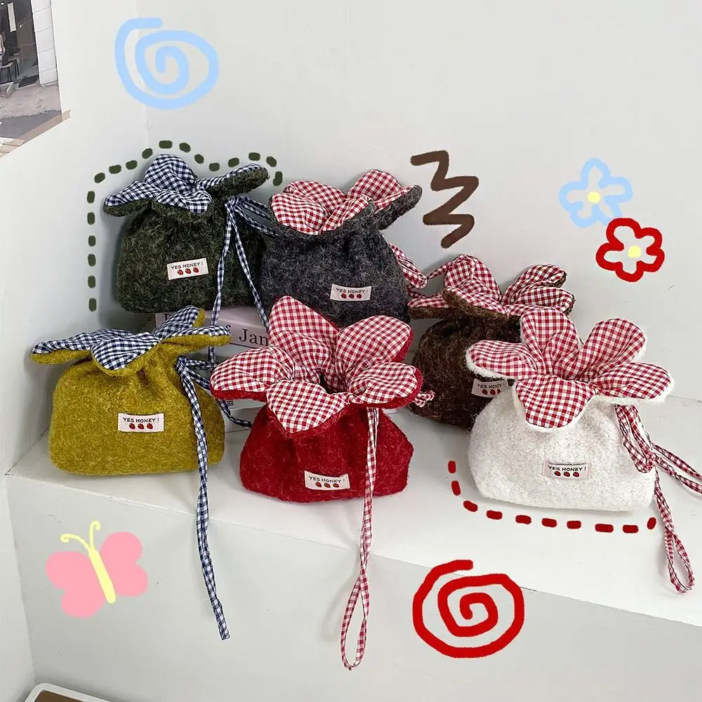 

Bundle Pocket Plush Flower Drawstring Bag Korean Style Storage Bag Flower Handbag Portable Cute Small Crossbody Bag Vacation