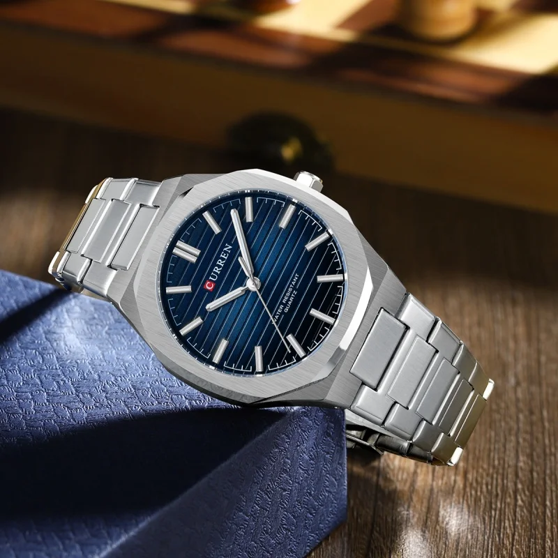 CURREN 8456 ファッションクォーツ腕時計 メンズ ビジネス 夜光 防水 ステンレススチールストラップ エレガント シンプル メンズウォッチ