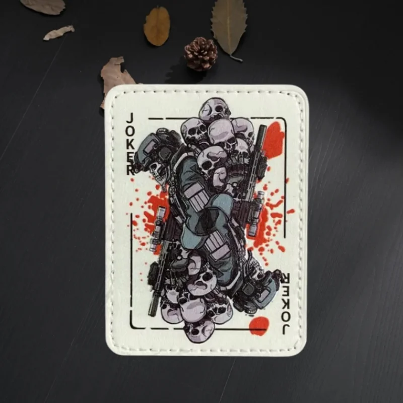 Parche táctico calavera Joker con gancho y bucle insignia ropa - imagen 3