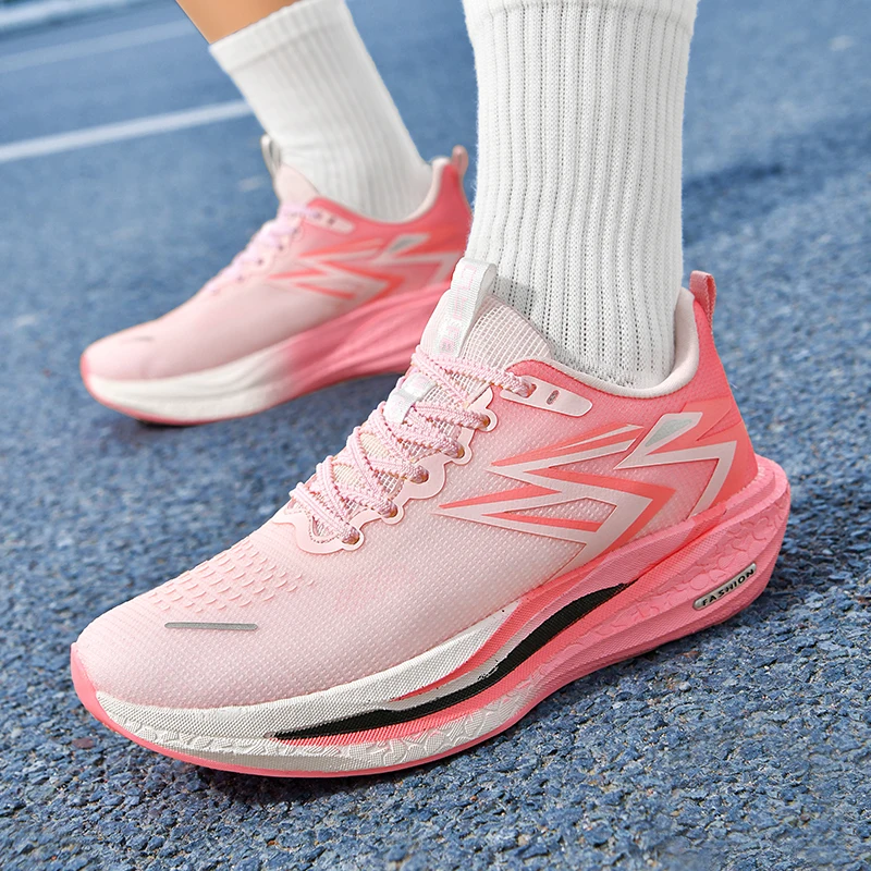 أحذية جري للرجال والنساء مع لو - مراجعة Carbon Plate Marathon Racing Shoes وسعره