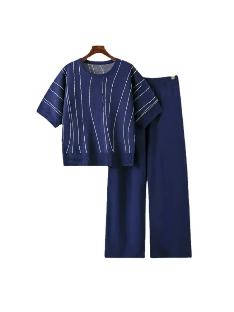 

Fashionable and casual new loose fit plus size slimming striped wide leg pants two-piece set