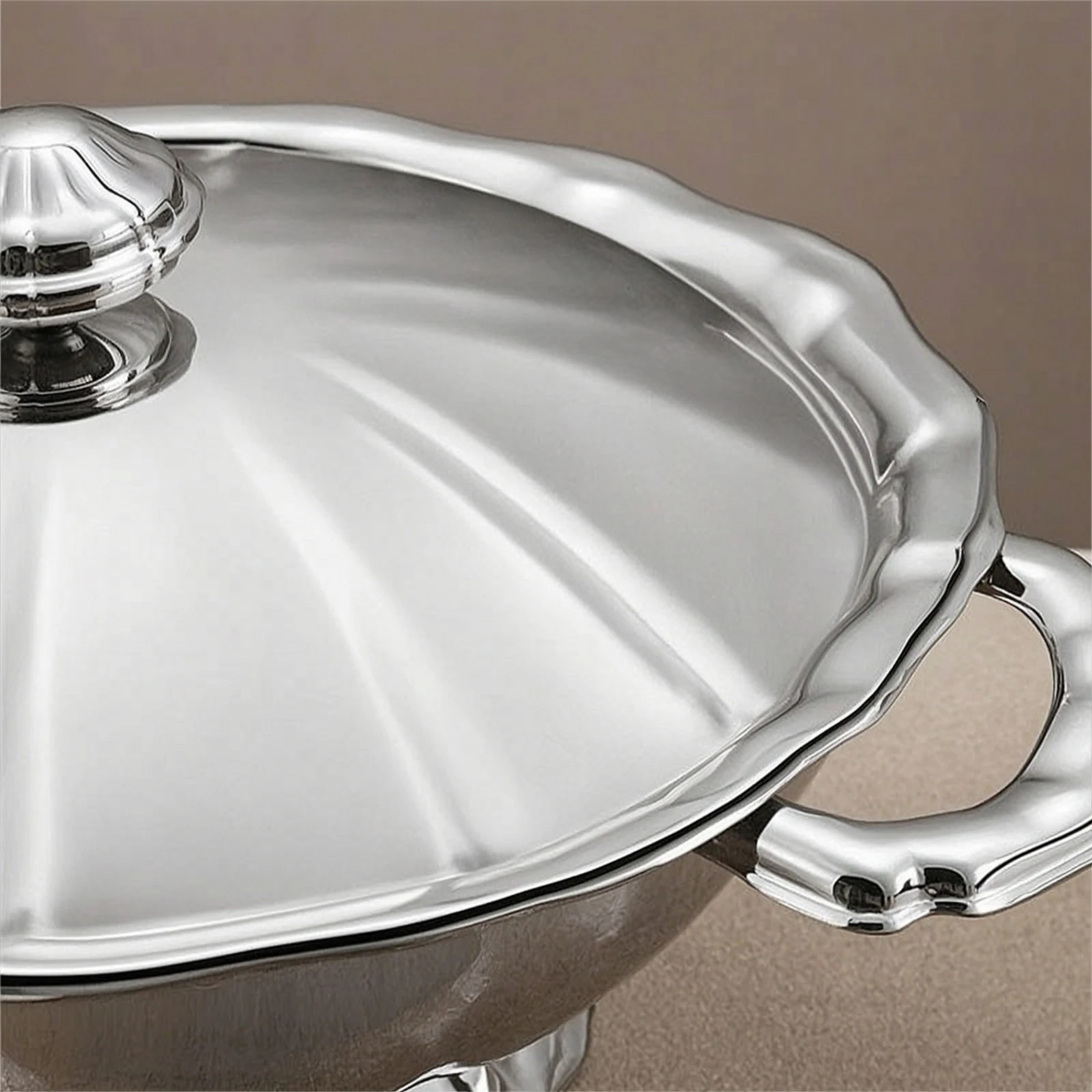 Cold Dish Pot with Lid Double-Handled Serving Bowl with Dome Lid Buffet Server with Handles Chilled Dishware Sturdy for Caterers