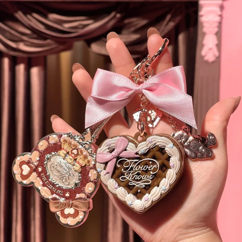 Flower Knows The Sweetie Bear CollectionStrawberry Cupid Series Mini Mirror Handheld Mirror Makeup Tool Mirror
