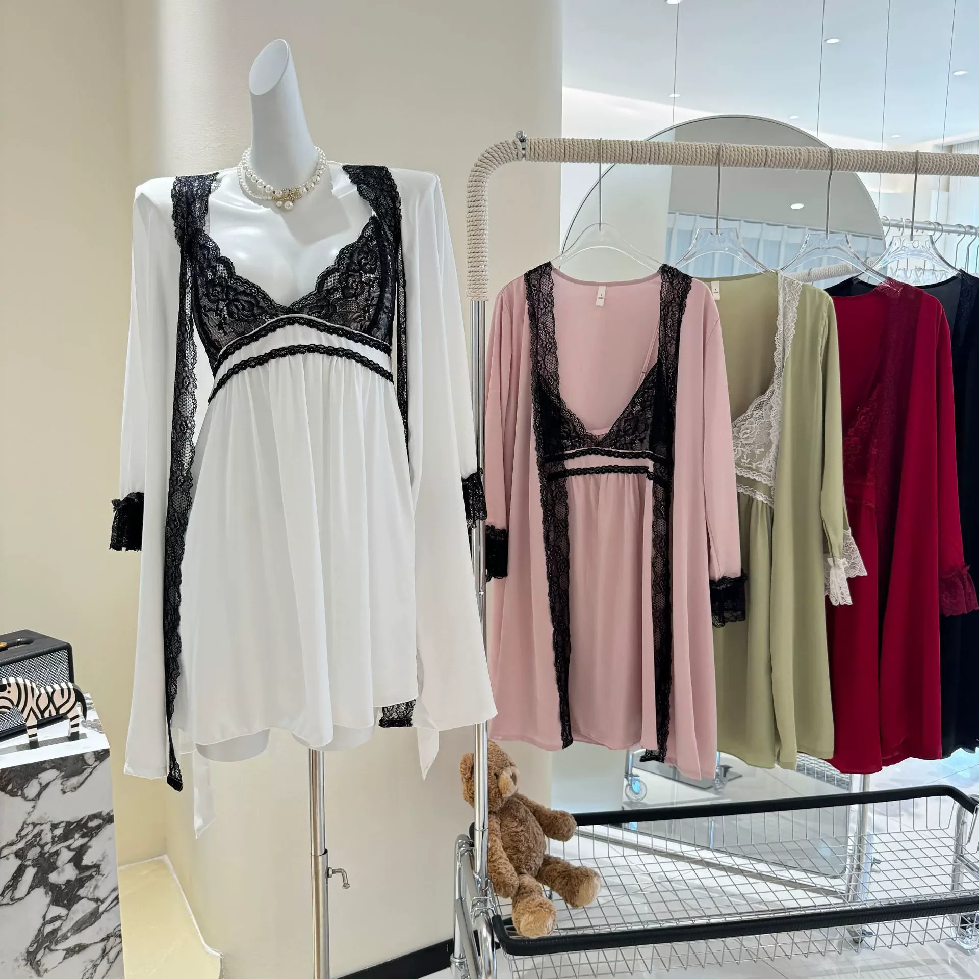

Female 2PCS Robe Set Nightgown Sexy Patchwork Lace Lingerie Nightdress Kimono Bathrobe Gown Loose Ice Silk Home Dress Loungewear
