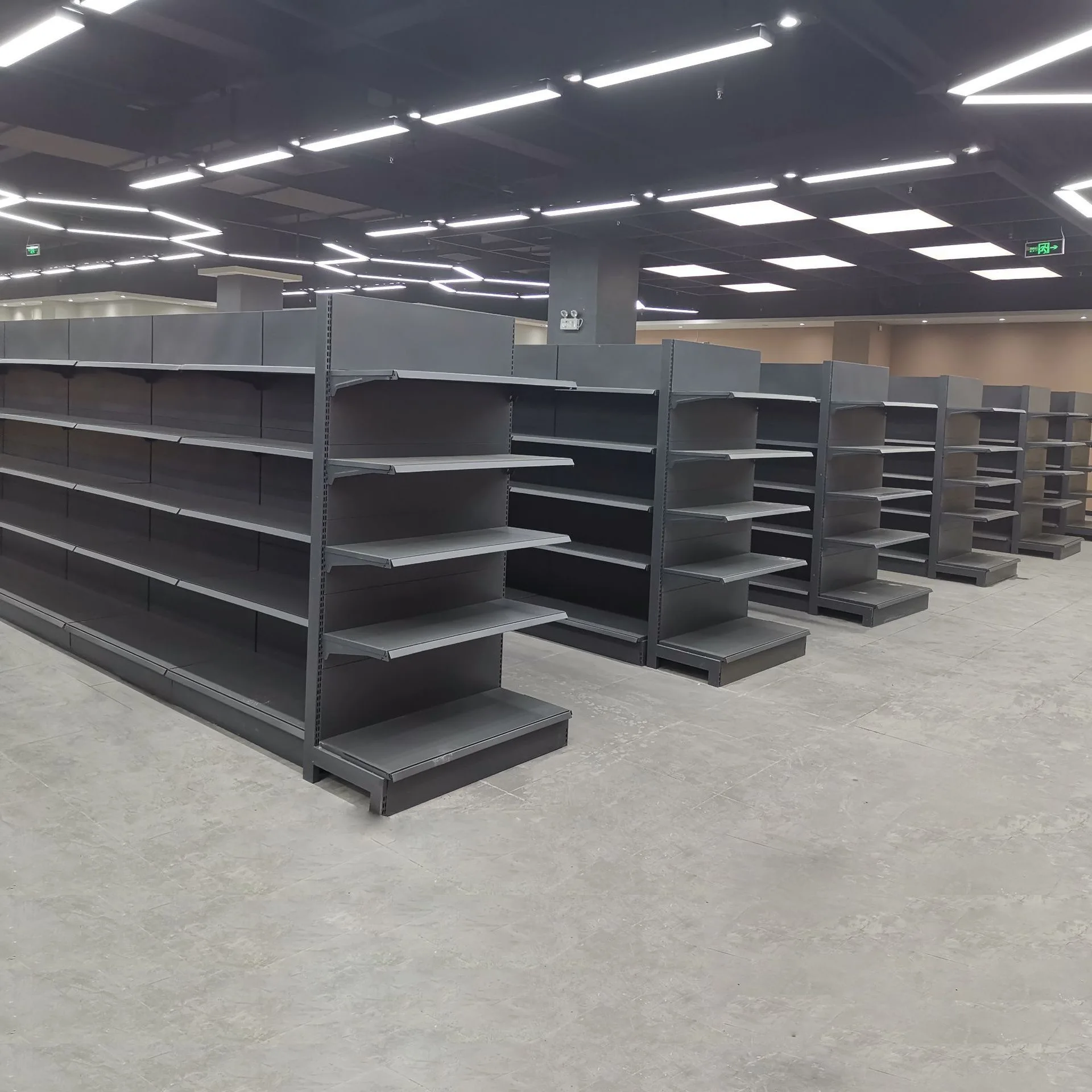 Supermarket Shelving Costs: What a Custom Fixture Really Pricetag in 2026