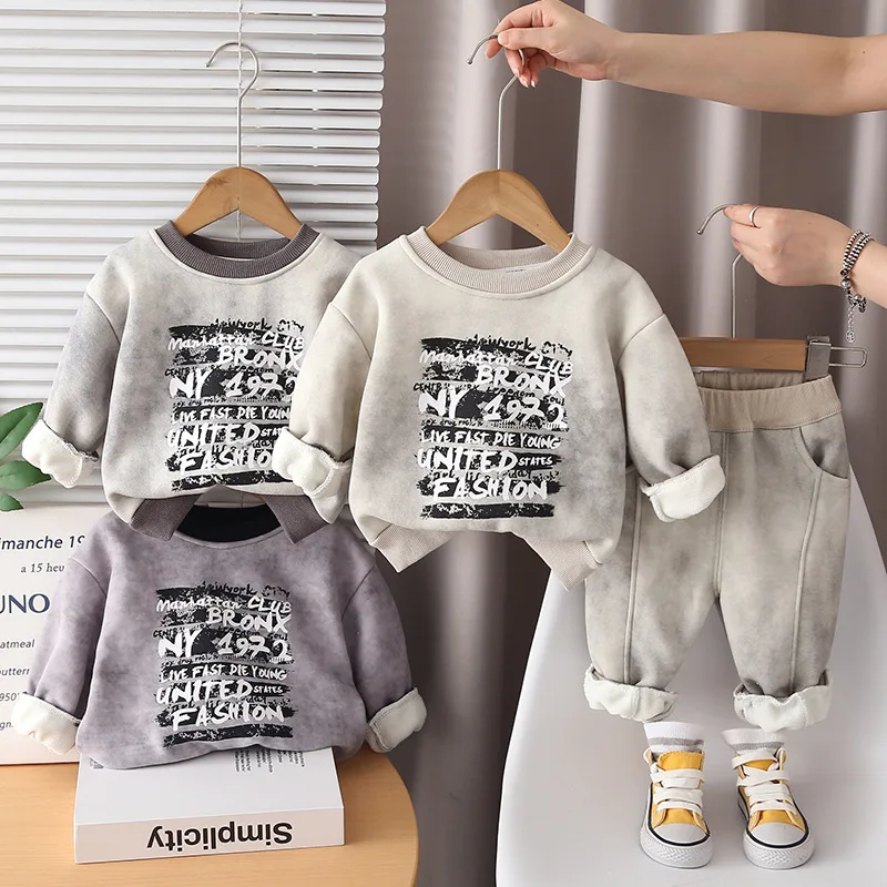 

Комплекты плотной одежды для мальчиков, зима 2025 г., детские хлопковые бархатные толстовки, топы и брюки, теплый костюм из 2 предметов для малышей, спортивные костюмы, детская одежда