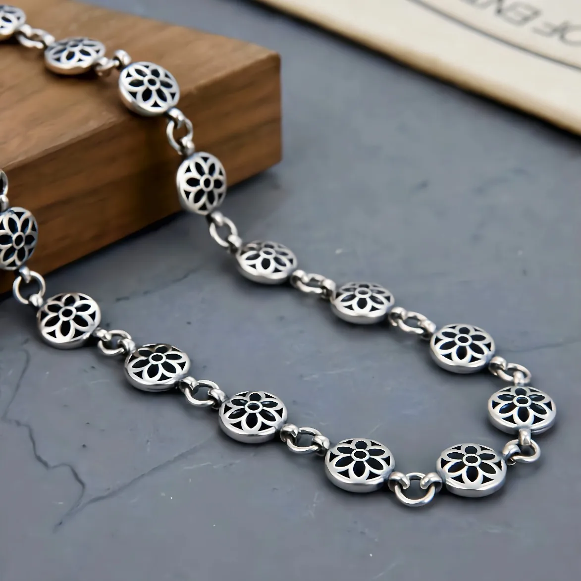 

Men's and women's personalized jewelry, pure silver 925, European and American retro trend cherry blossom hexagonal star necklac