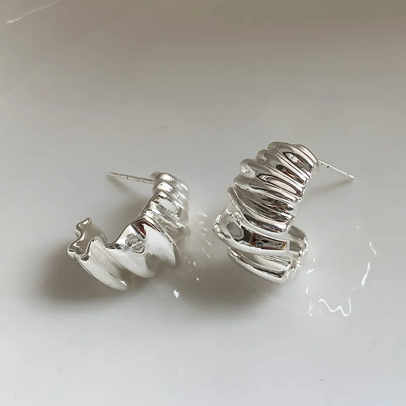 Fashion Earrings Gold Wavy Hoop Earrings Minimalist Earrings Wavy For Everyday Wear Office Attire Casual Outfits