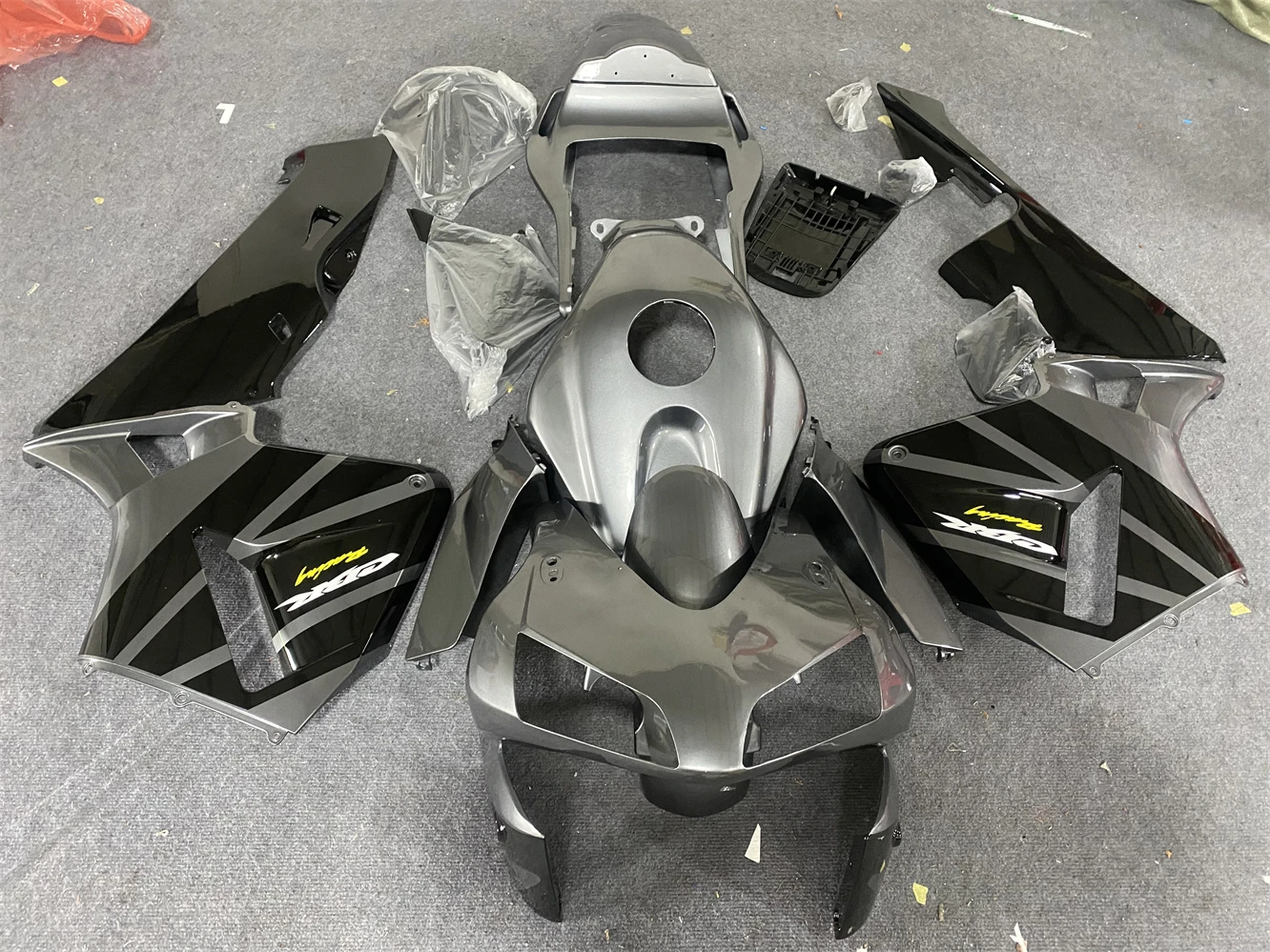 

a/Motorcycle Fairings Kit for HONDA CBR600RR F5 2003 2004 CBR600 RR CBR 600RR 03 04 Injection Hot Bodywork Set