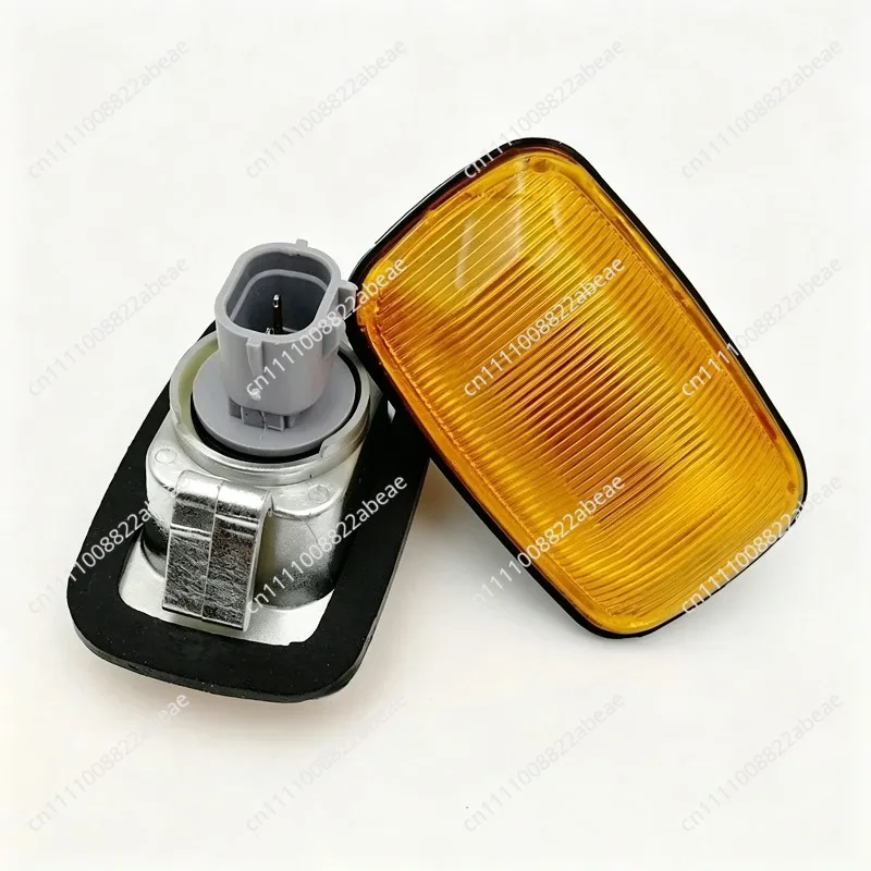 2pcs For Toyota Land Cruiser 4500/4700 LC80 LC100 LC95 Fender Lights Turn Signals