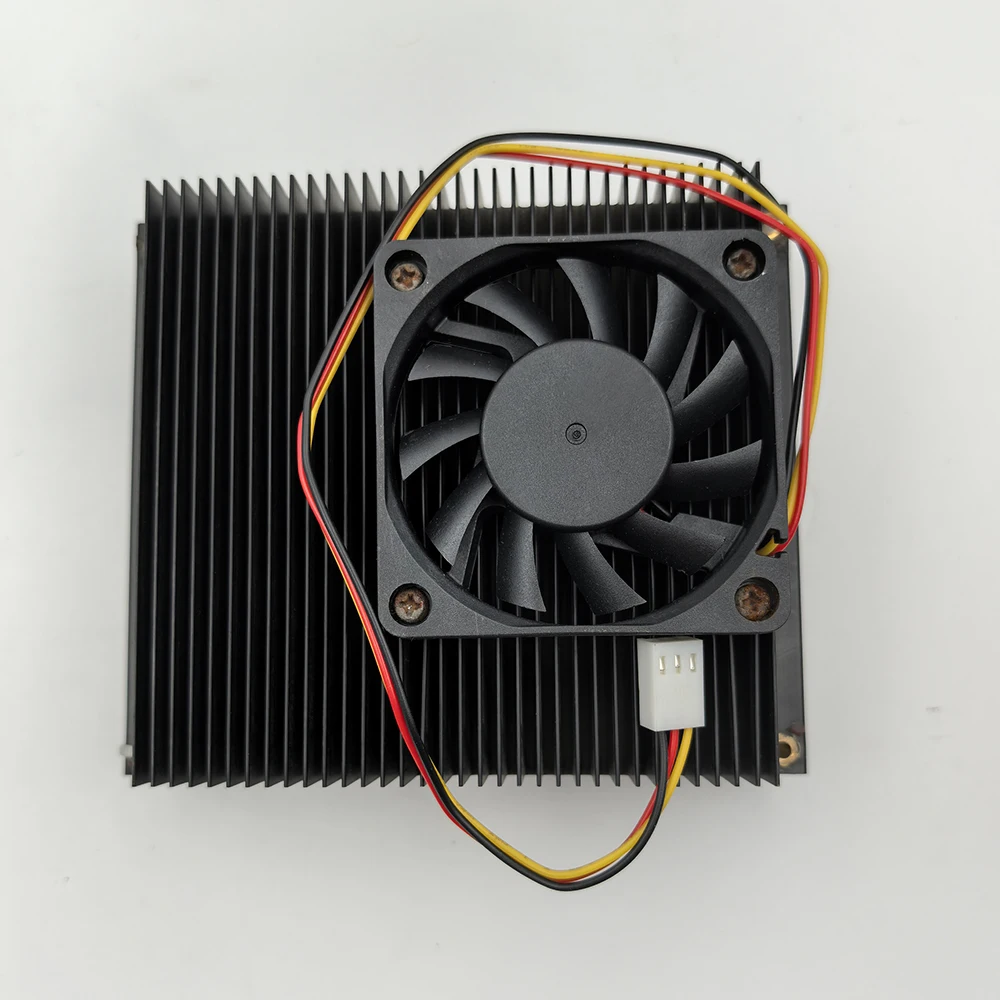 

Встроенная материнская плата медицинского оборудования промышленного управления EmETX-v601 REV.1.0