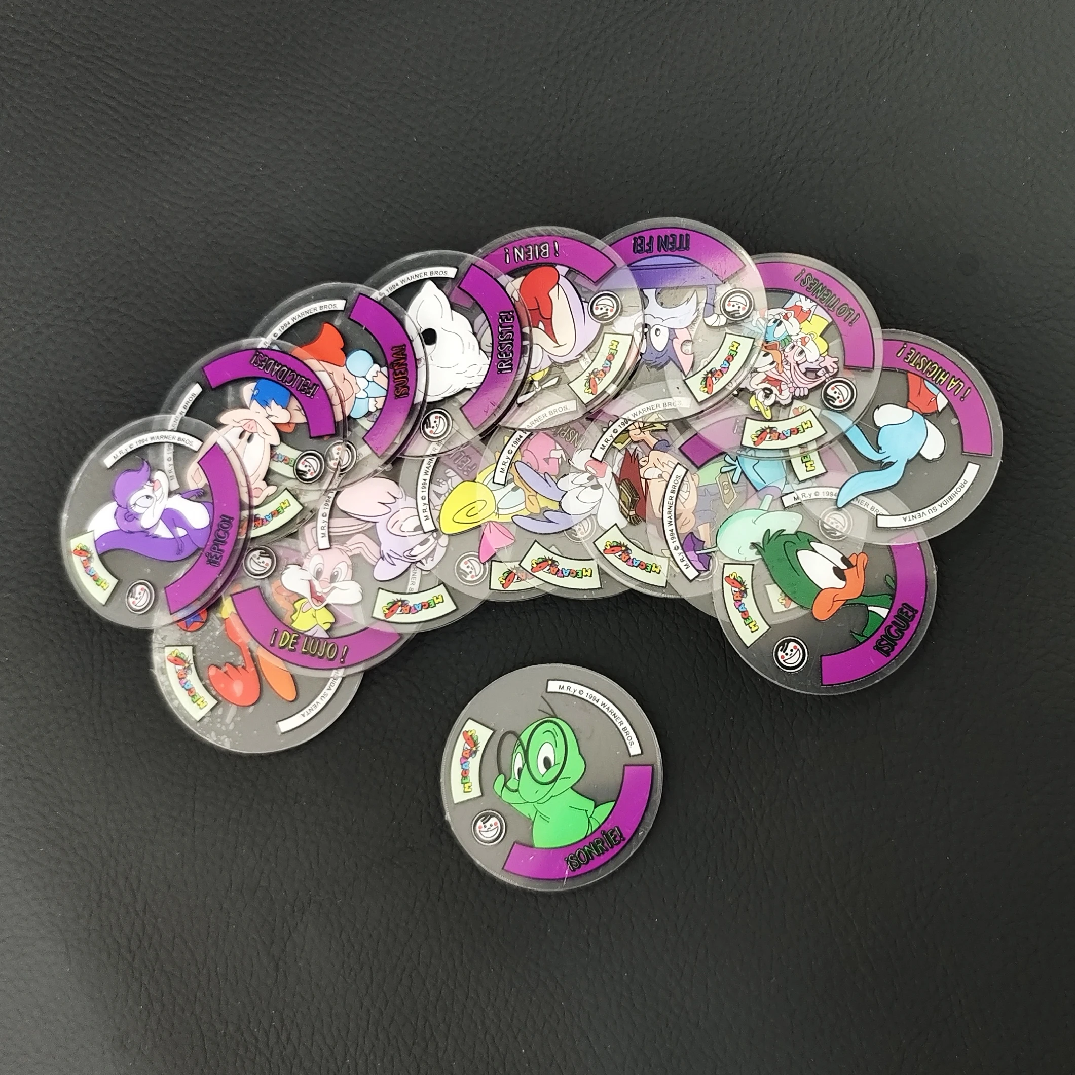 Lote de 20 Tarjetas Coleccionables Raras de Tiny Toons, Nuevas, Acrílicas, de 4cm de Diámetro, con Película Protectora