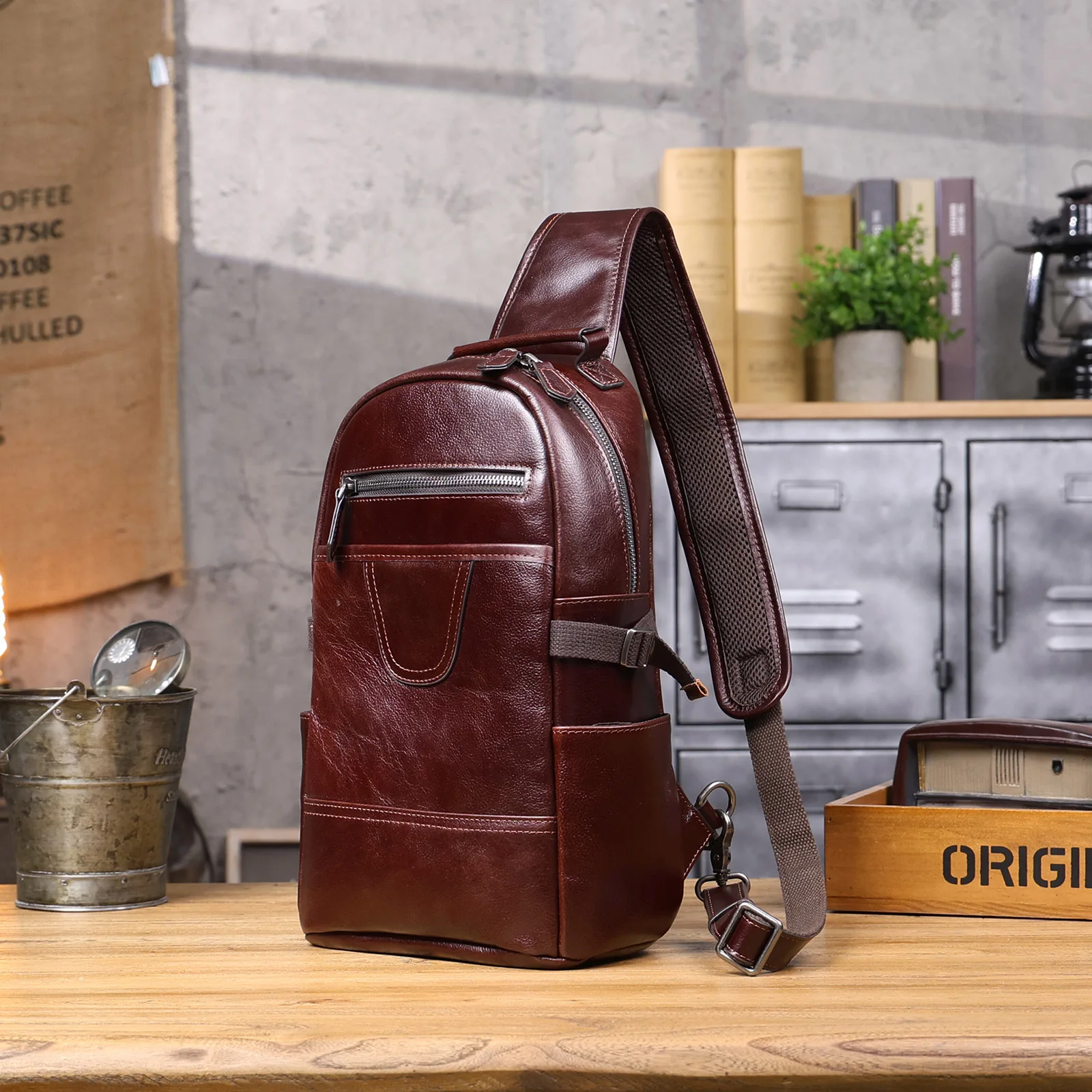 S.WORKER Herren-Umhängetasche aus hochwertigem, pflanzlich gegerbtem Leder, lässige Mode-Brusttasche – Detail 20