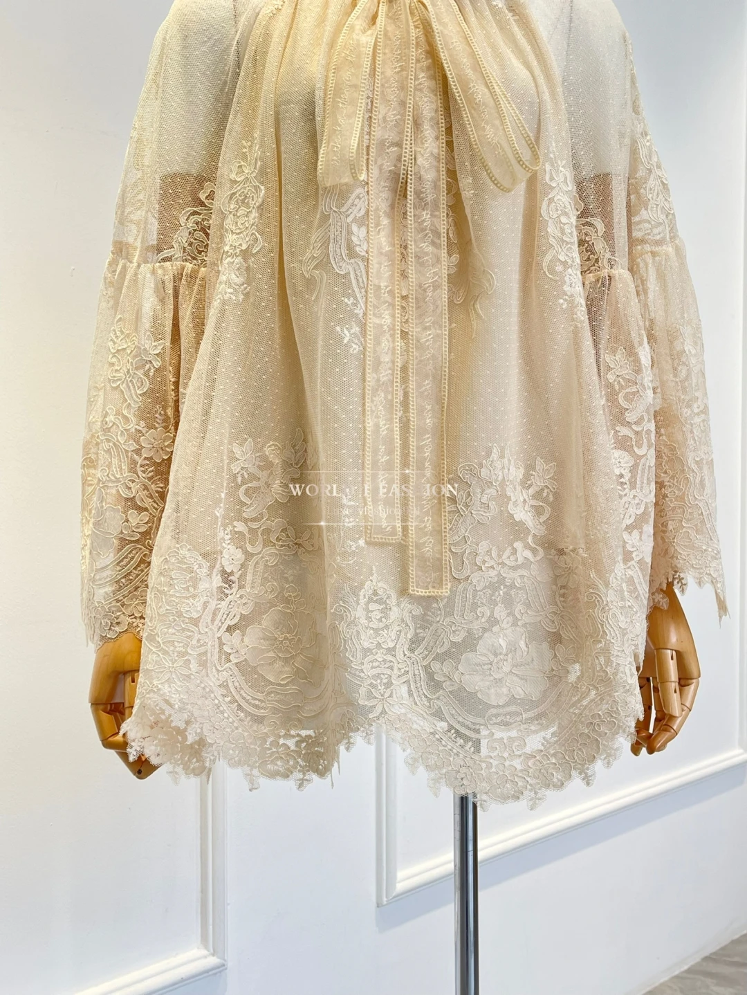 

Beige Long Sleeve Embroidery Lace See Through Blouse Tops 2025 New Design