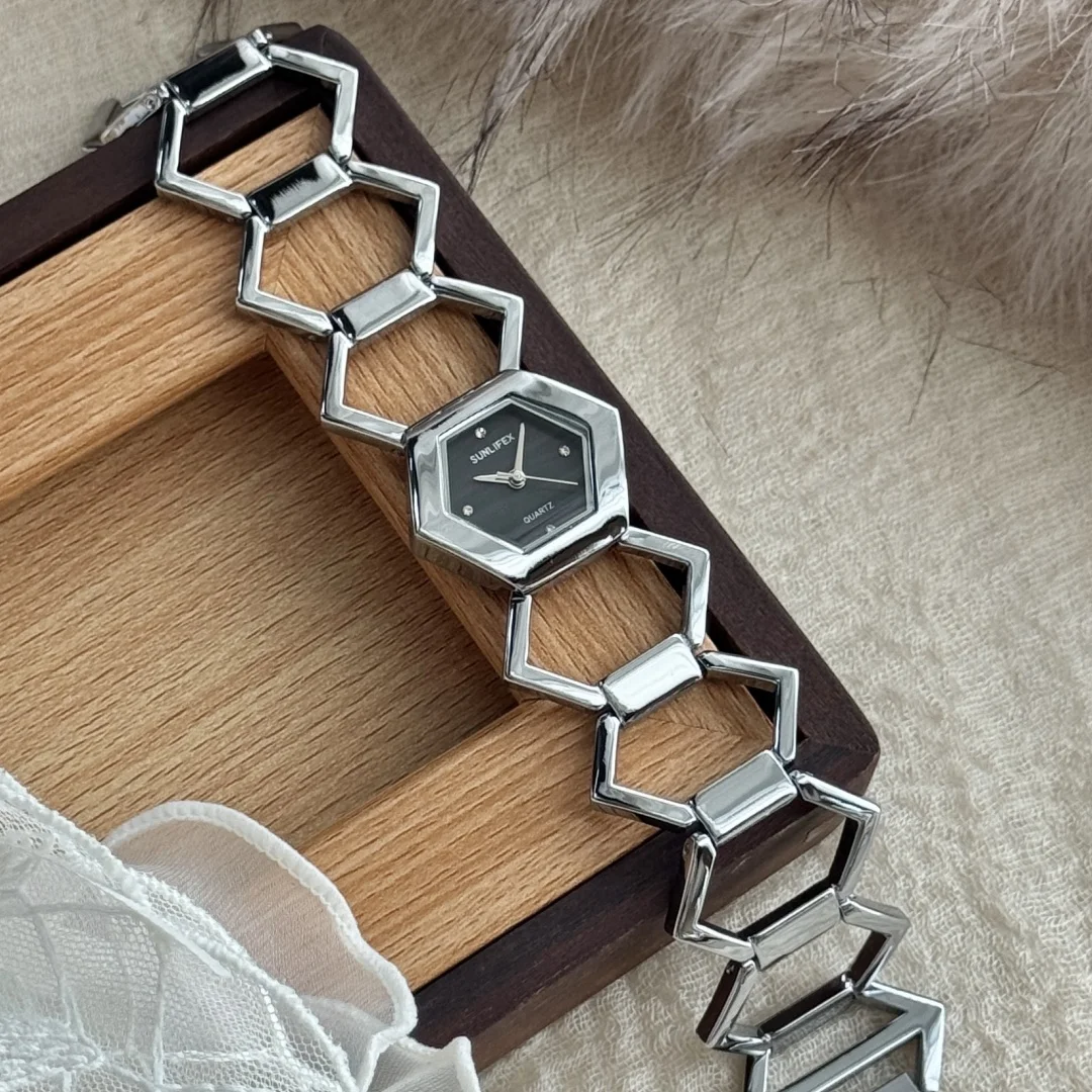 Sunlifex Hollow Women Bracelet Watch Fashion Hexagonal Dial Quartz Ladies' Clock Watches Gold Silver Bangle Woman Wristwatch