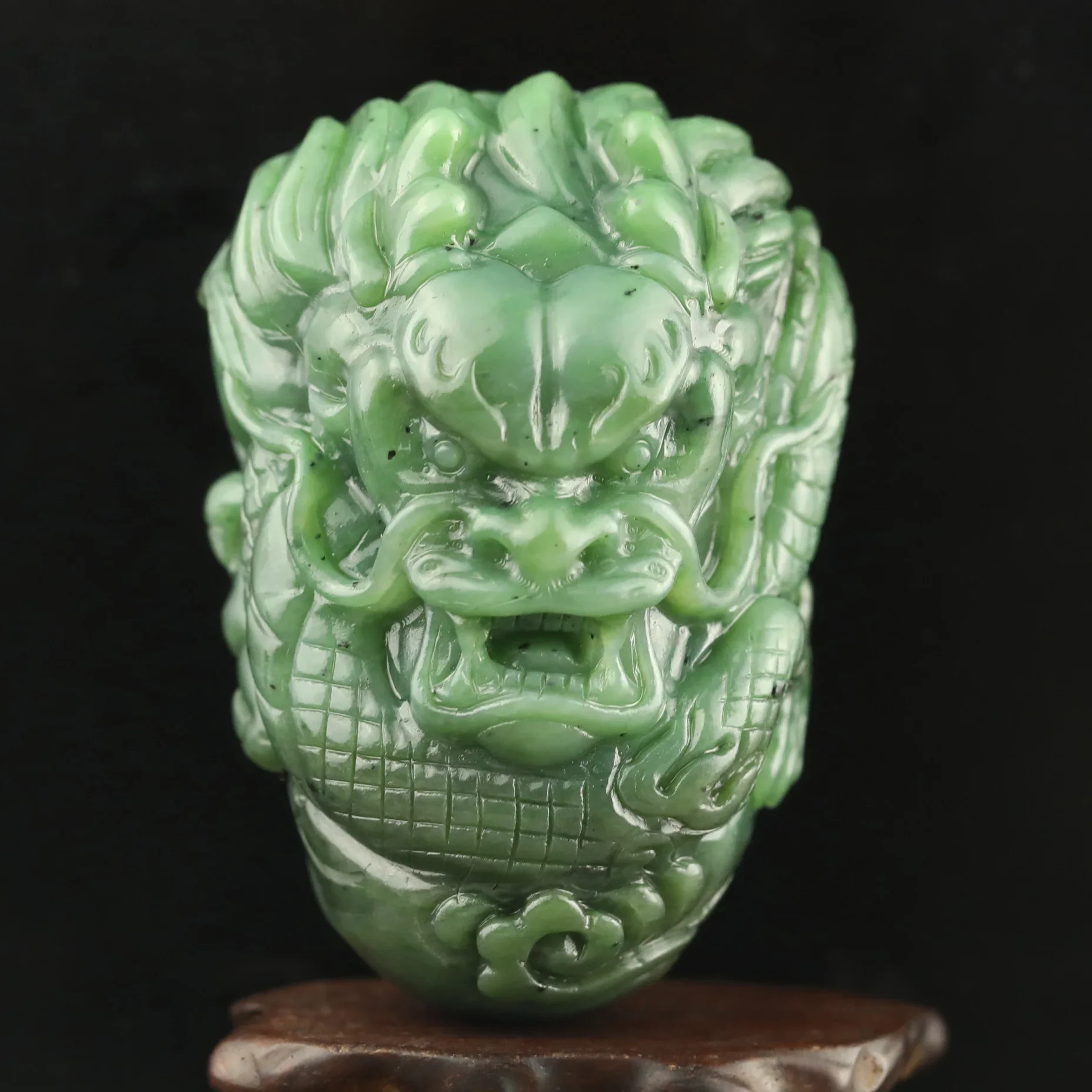

China natural hetian green jade hand-carved statue dragon loong pendant j