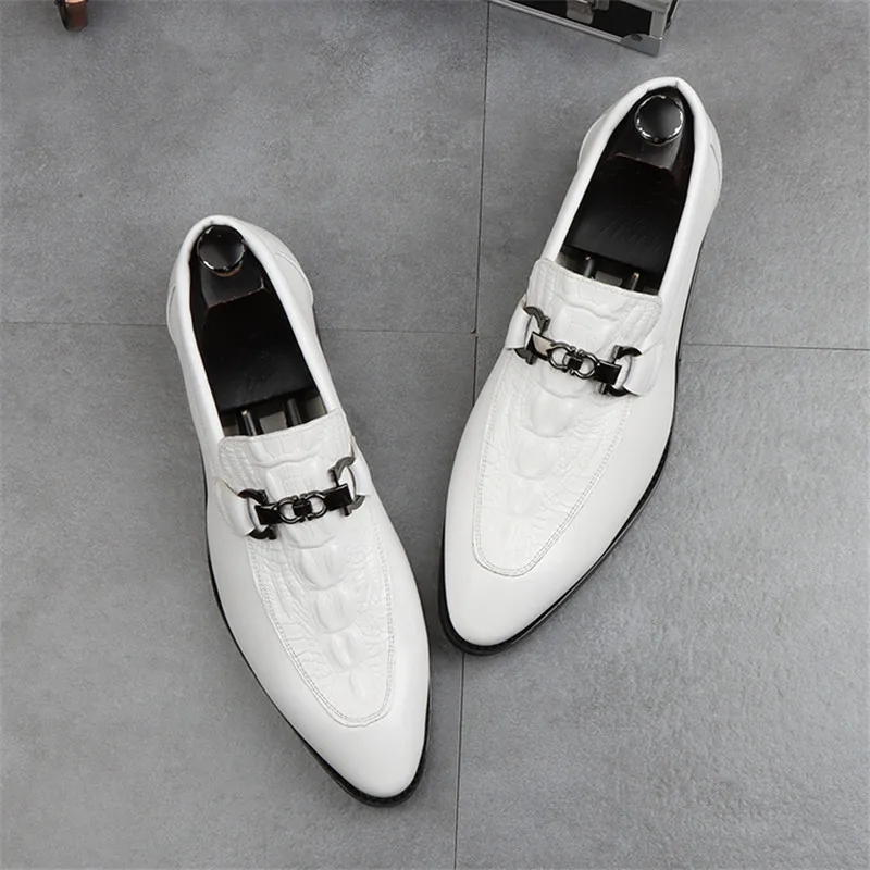 New Men's crocodile Pattern Loafers Pointed White Black Brown Slip On Flats Shoes Designer Homecoming Wedding Dress Footwear