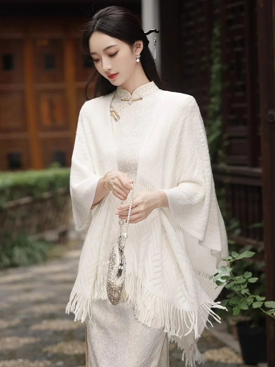 chale-cardigan-ouvert-blanc-daisy-aurora-nouvelle-collection-printemps-Ete-Elegance-simple-et-ambiance-raffinee