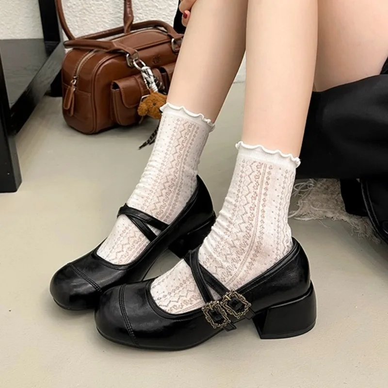 أحذية نسائية الفرنسية ماري جين جديد ريترو ساحة تو تنورة عالية الكعب مشبك المضادة للانزلاق أنيقة مأدبة حذا فردي للسيدات 2025