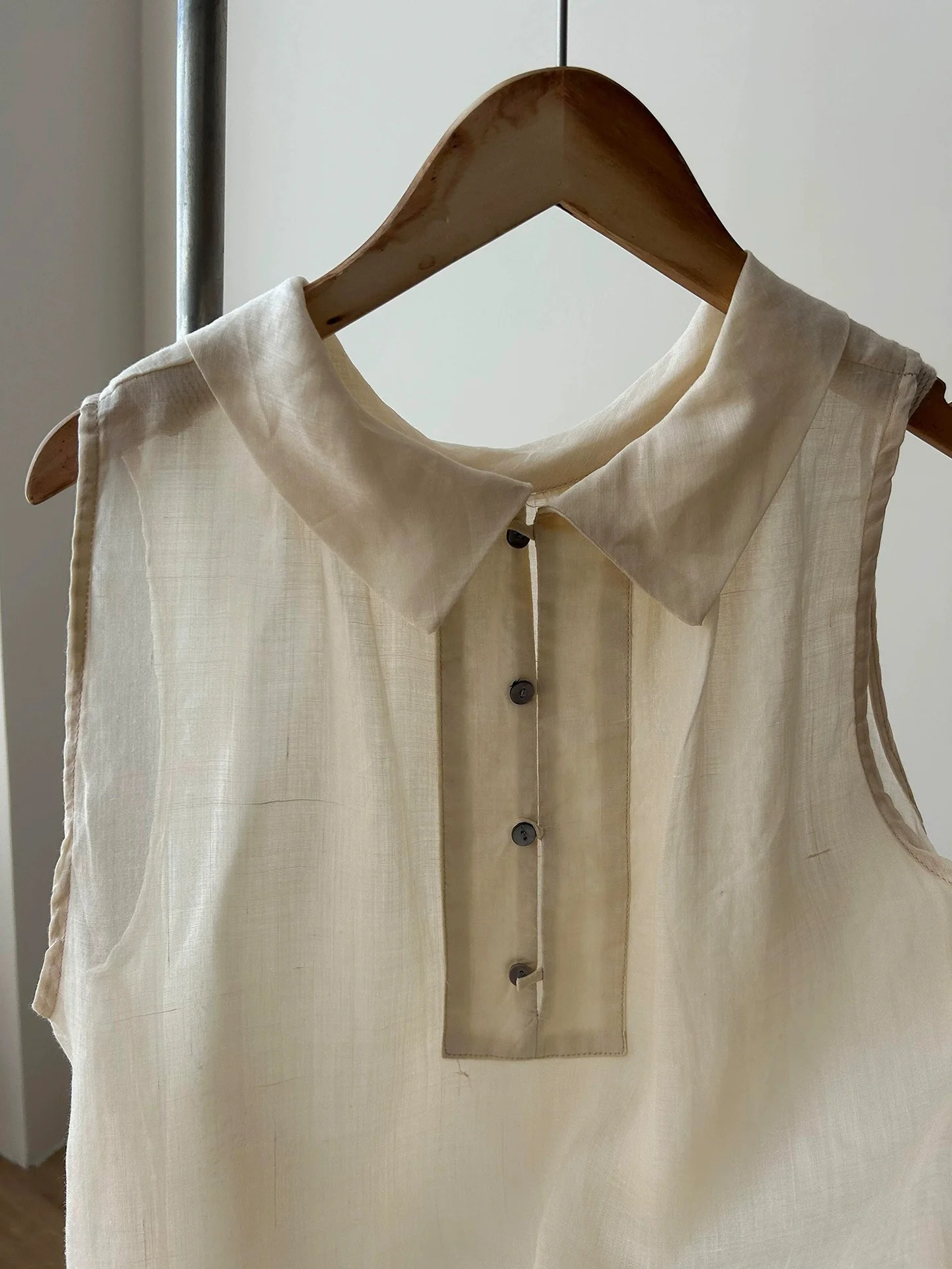 Csa Sem Mangas Casual Solta em Cor Sólida para Mulheres, Design de Verão com Ombros à Mostra, Estilo de Trabalho, Versão C...